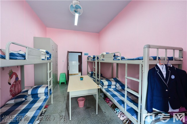 四川省南充卫生学校-学生宿舍（寝室）内