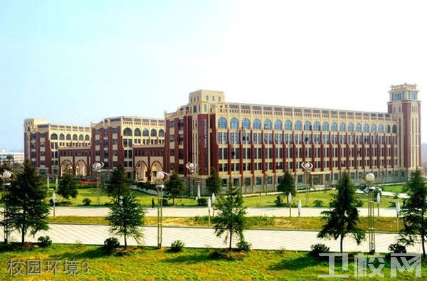 郑州工业应用技术学院校园环境2